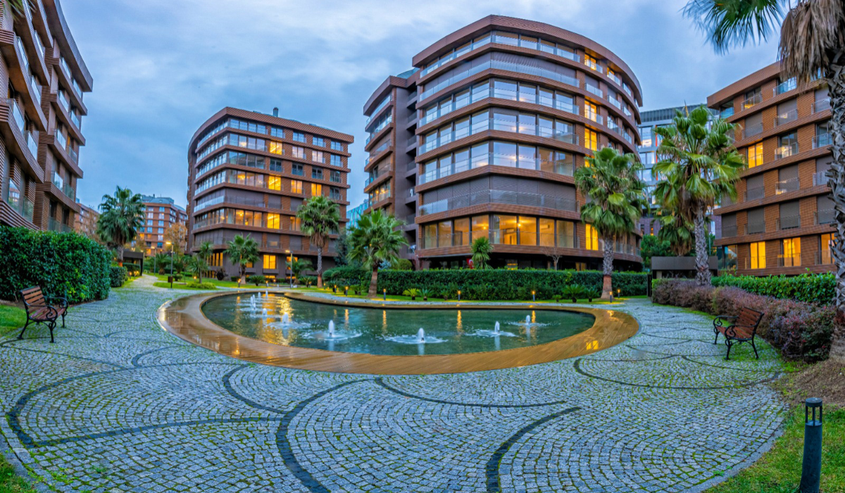 luxury life in the heart of history